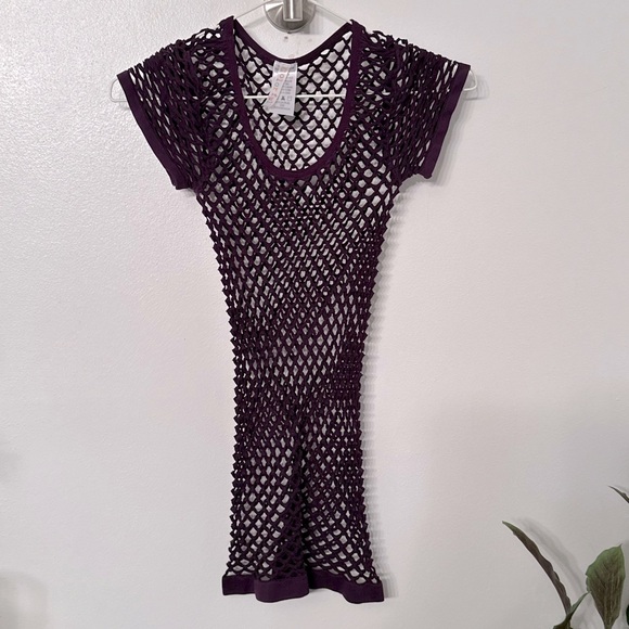 🛍️4/$30 Dark purple netted top - Picture 1 of 3